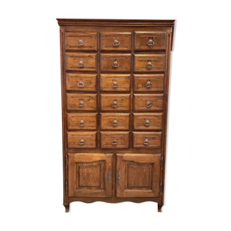 Trade furniture with oak lockers