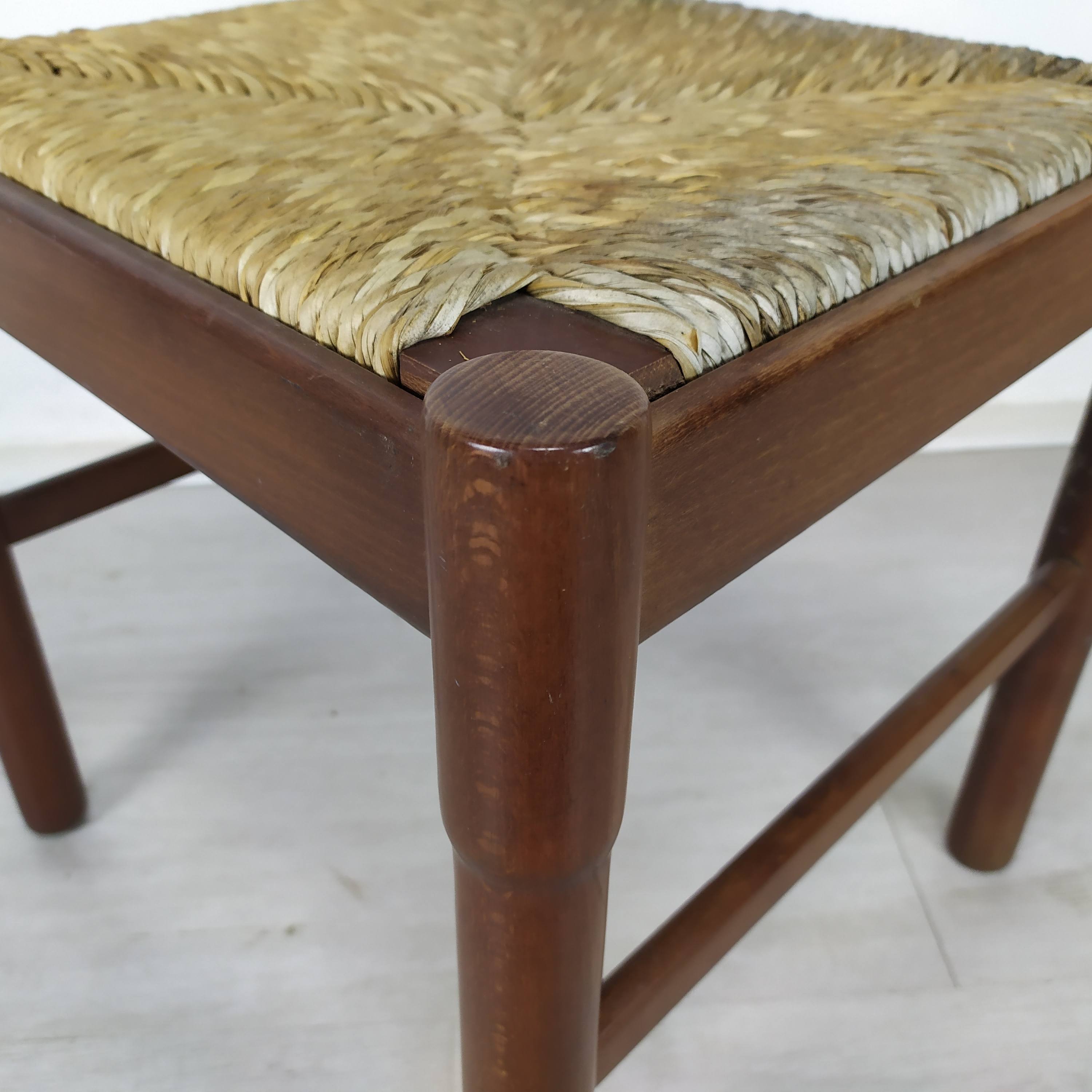 Vintage mulched chairs