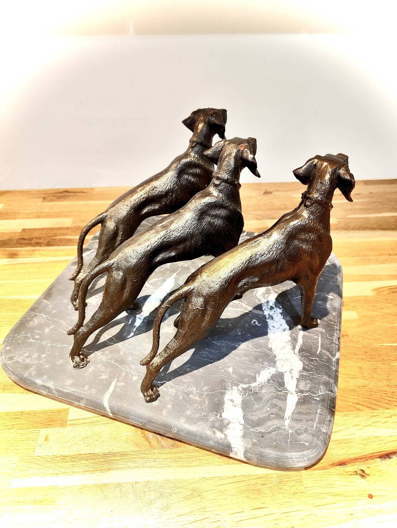 STATUE 3 HUNTING DOGS in CAST IRON