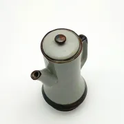 Cafetière en grès émaillé bicolore