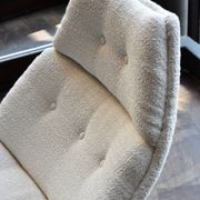 Artifort F511 chair
