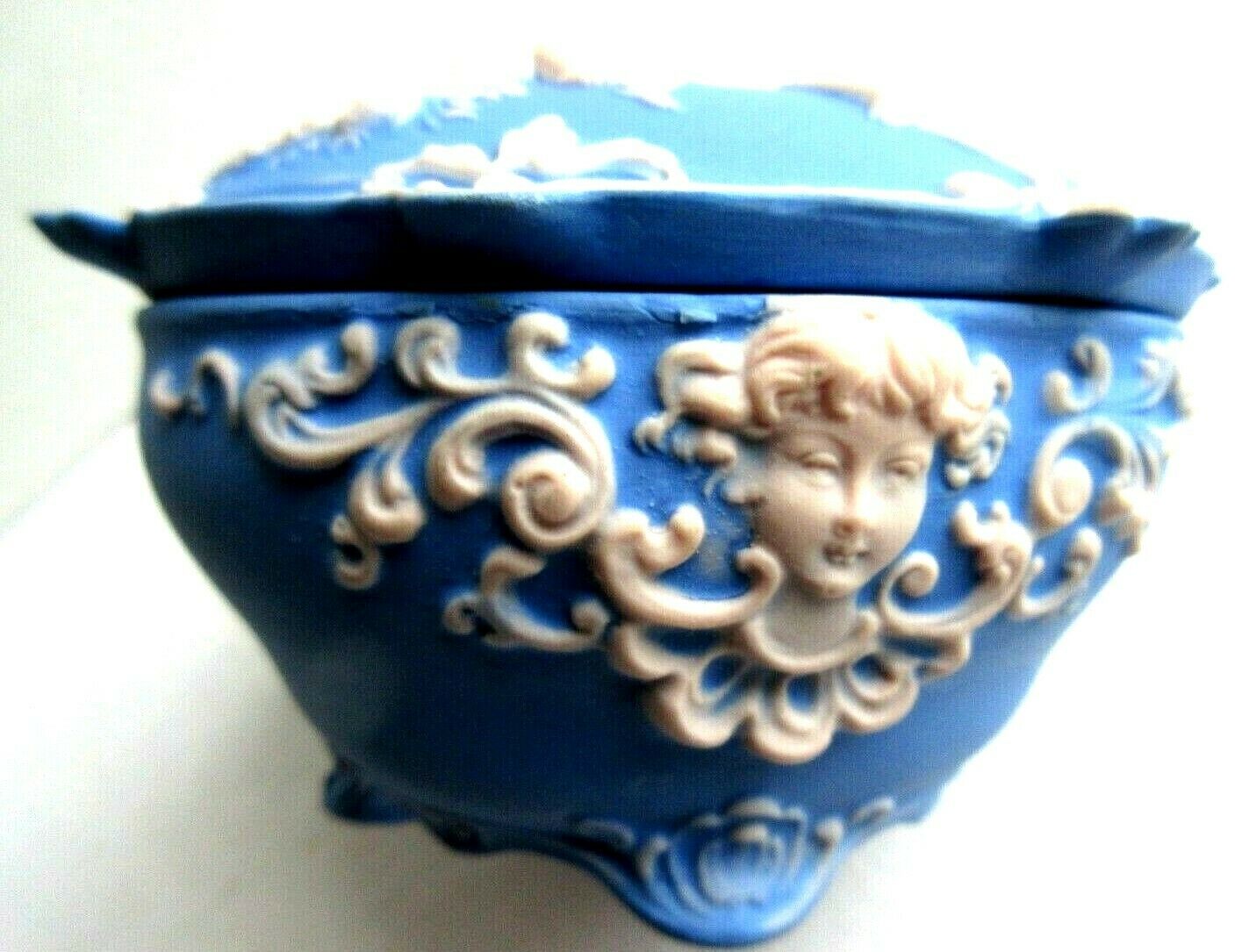 jewelry box or blue porcelain candy box with 4 angels
