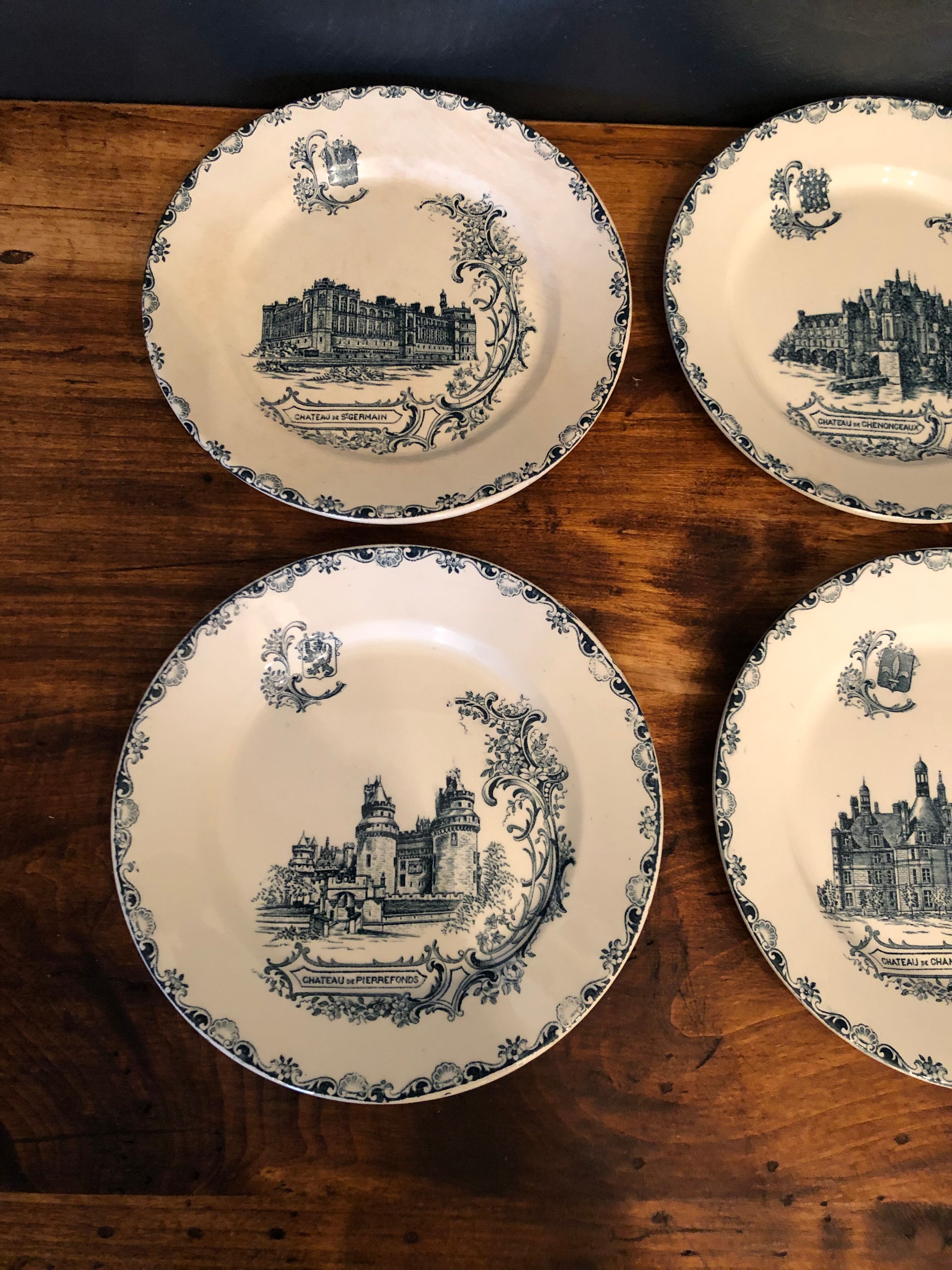 6 flat plates in Clairefontaine earthenware, Terre de Fer, Châteaux collection, 1894-1913