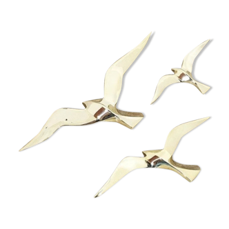 Trio of seagulls in brass