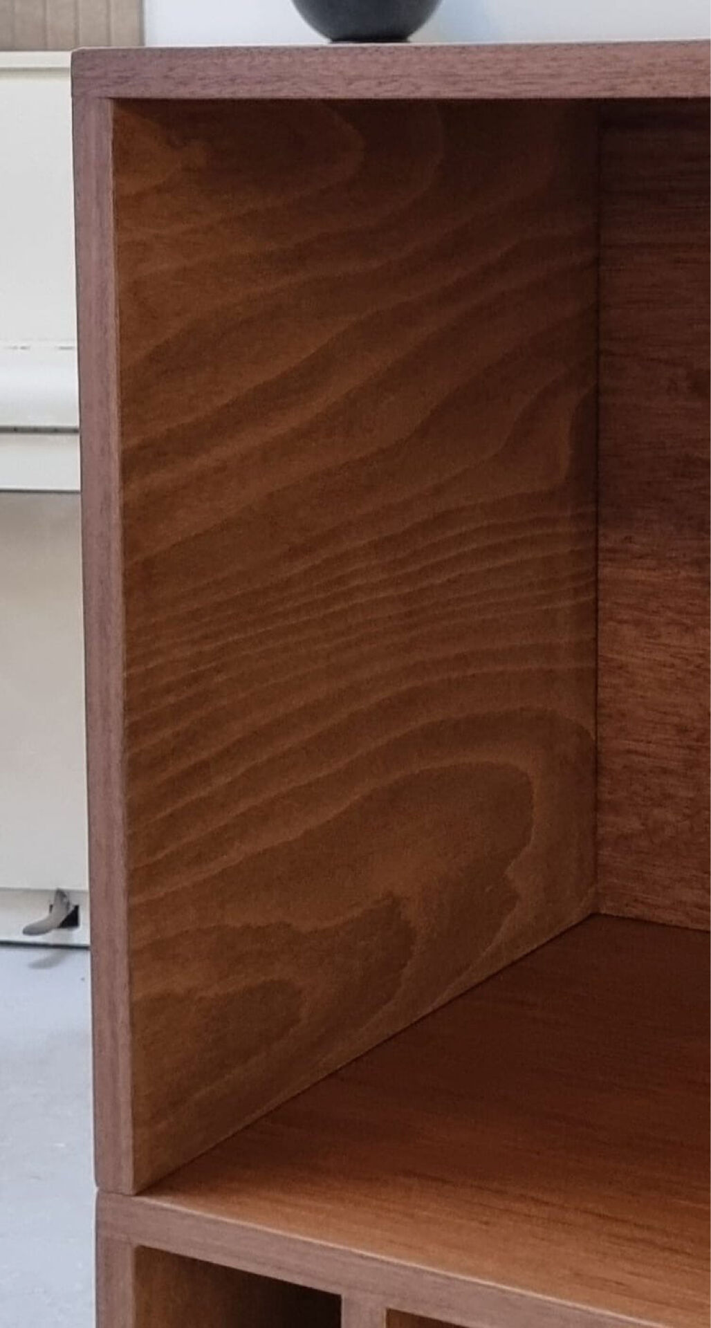 Toke record cabinet