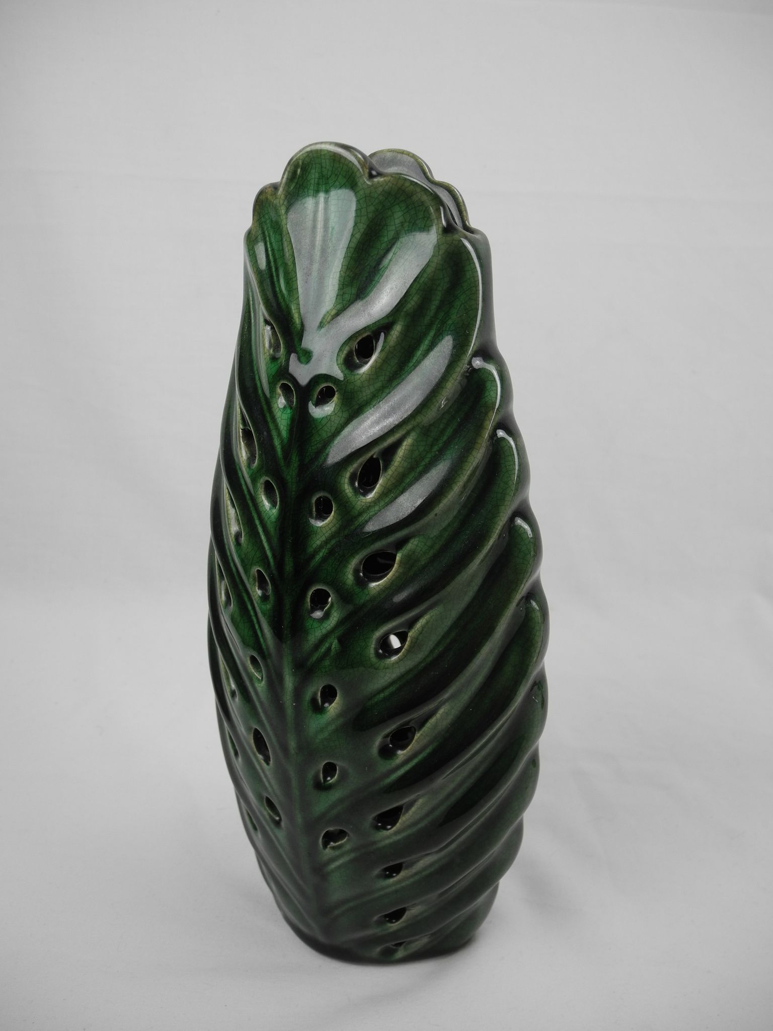 Vase imitation feuille