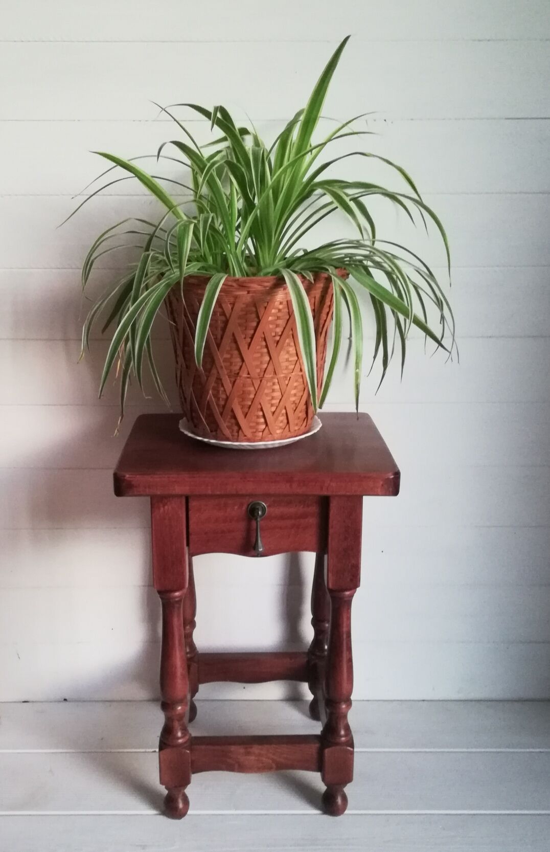 Bedside table / Plant holder