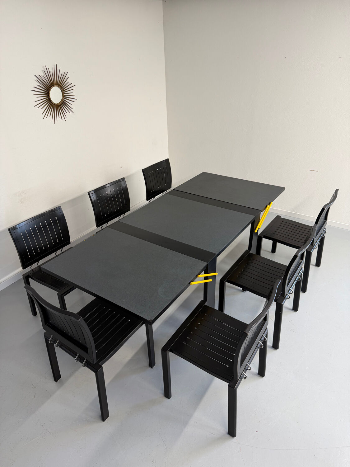 Table à manger extensible postmoderne design italien Lorenzo et Stefani, 1980