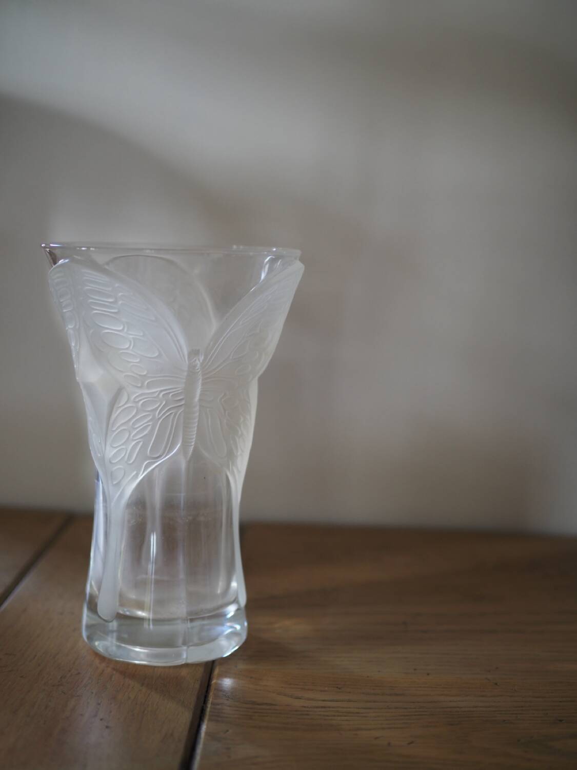 Crystal vase, Arques crystal, butterfly decoration