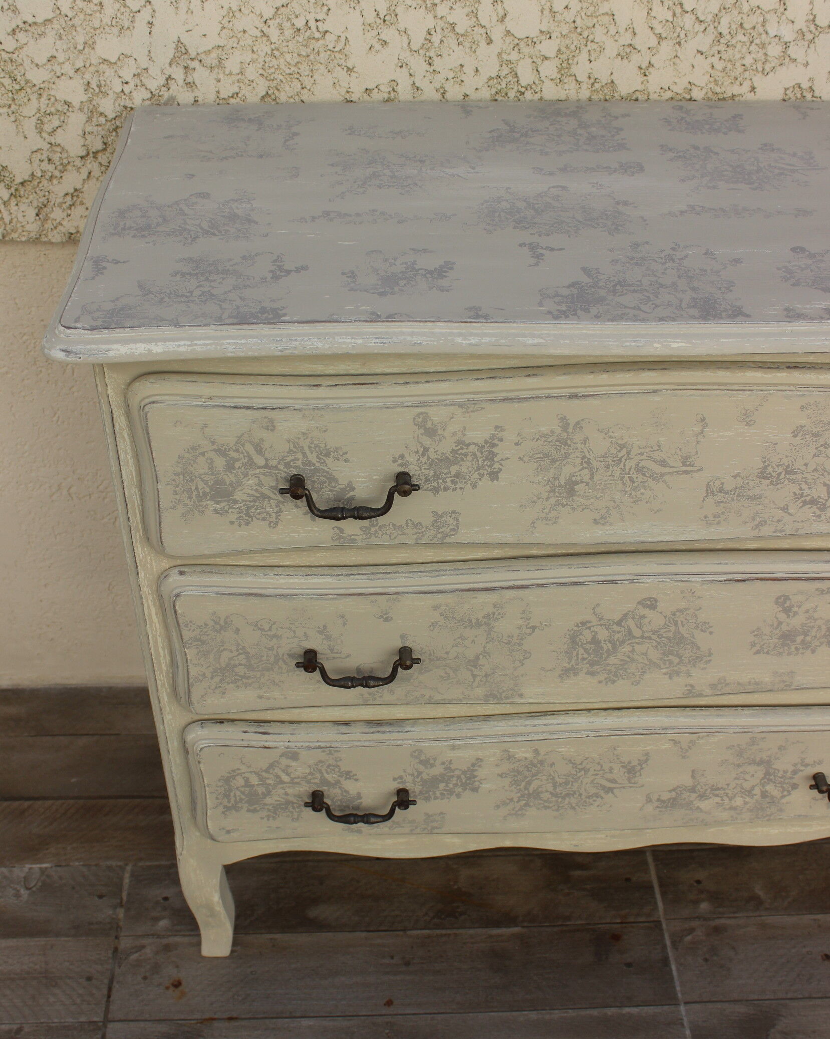 Patina chest of drawers style Louis XV