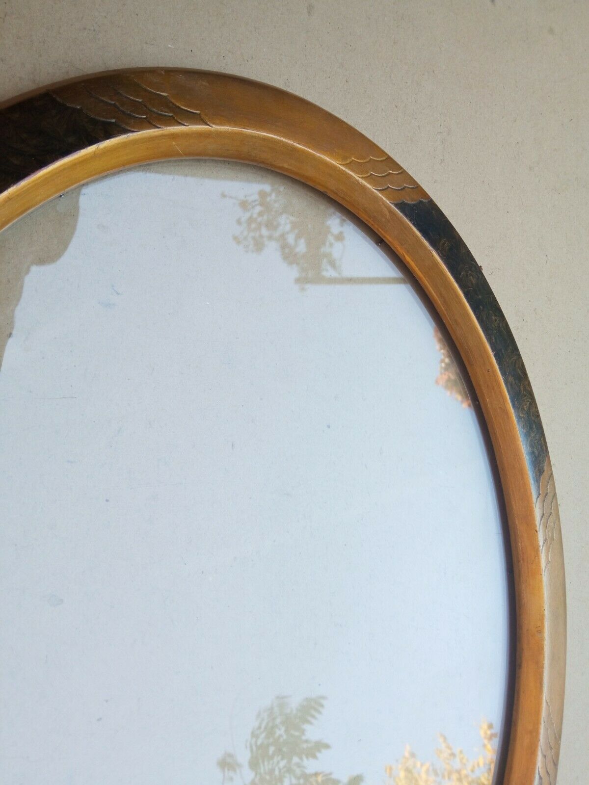 Old oval frame in gilded carved wood - Art Deco 1920 - 35 x 30 cm