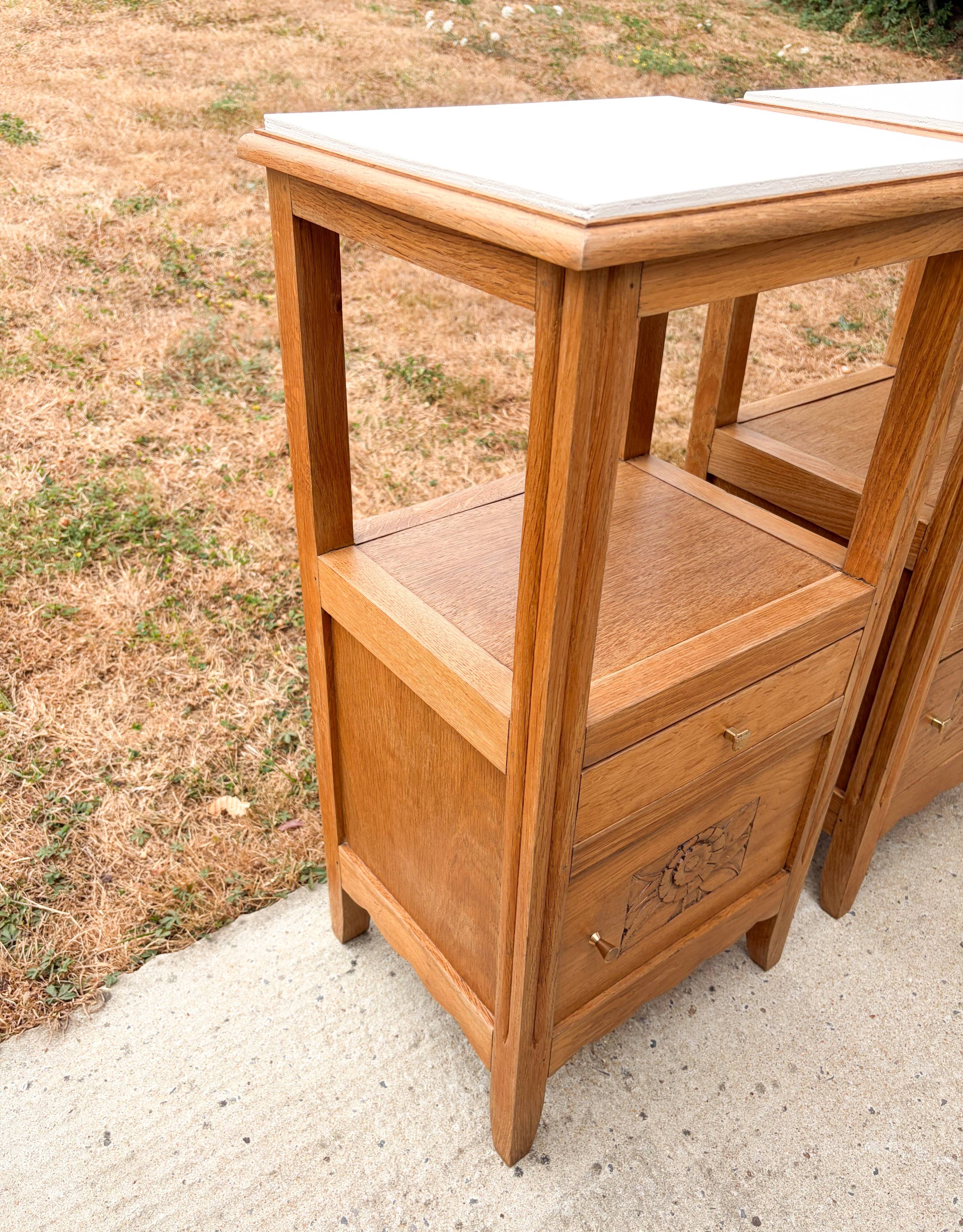 Art Deco pair of bedside tables in oak, 1930s.