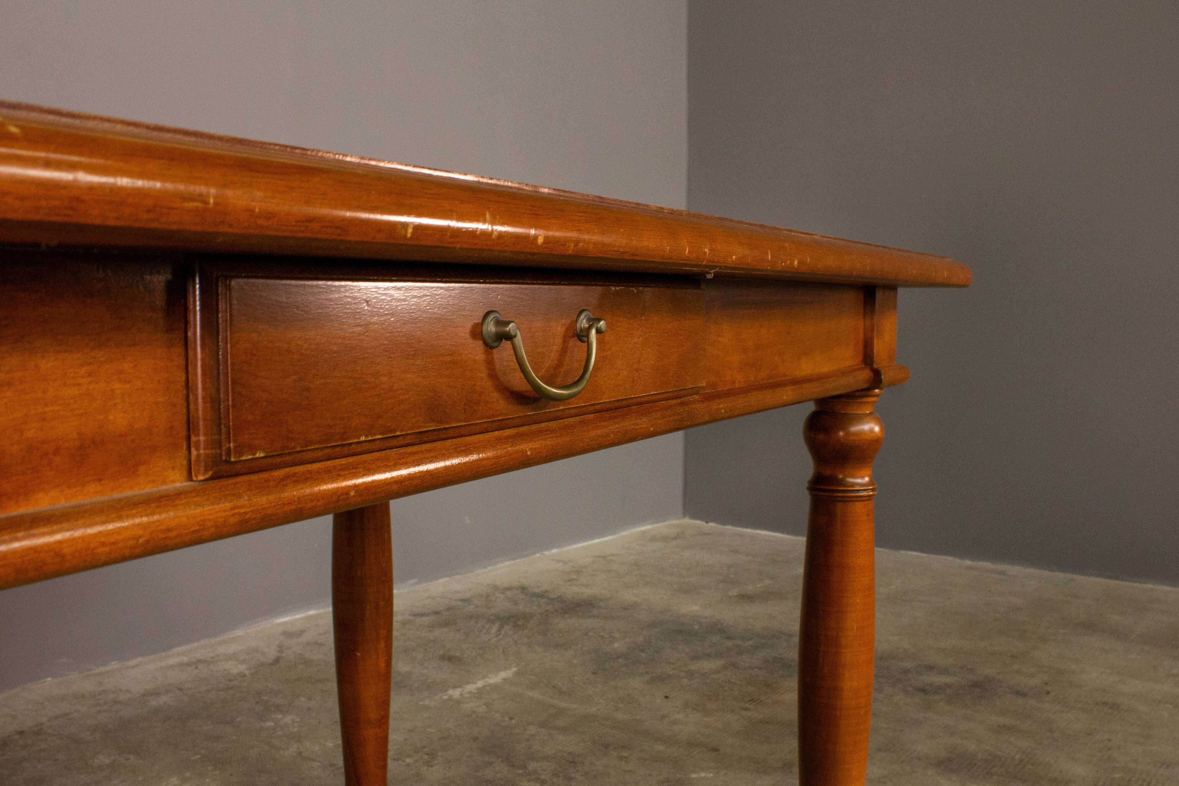 Upholstered damask table and 4 cherry chairs from the 80s