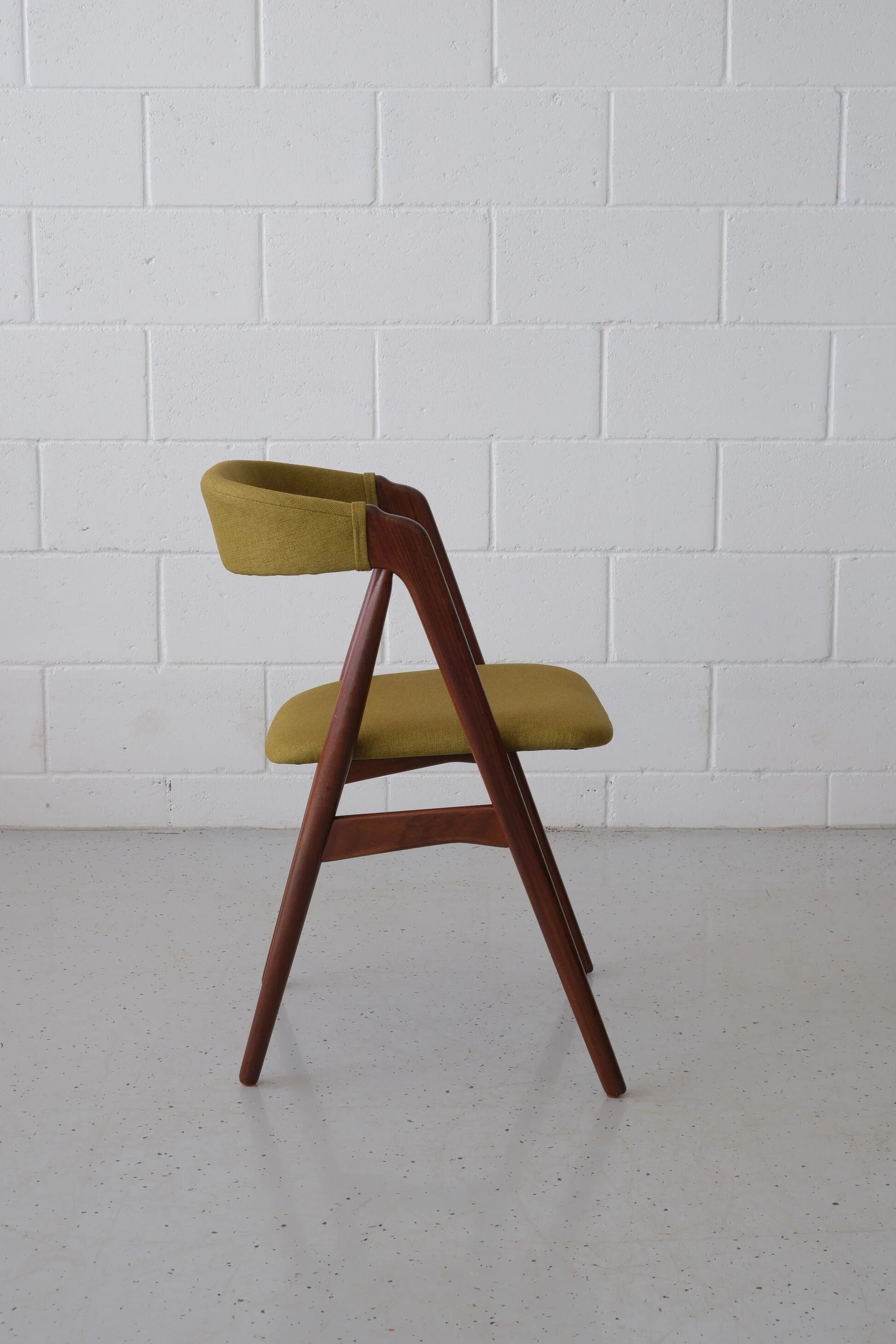 Chaises en teck modèle 205 de Thomas Harlev