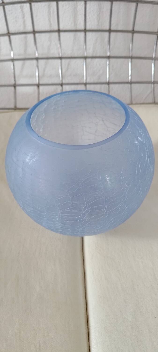 Cracked glass ball vase