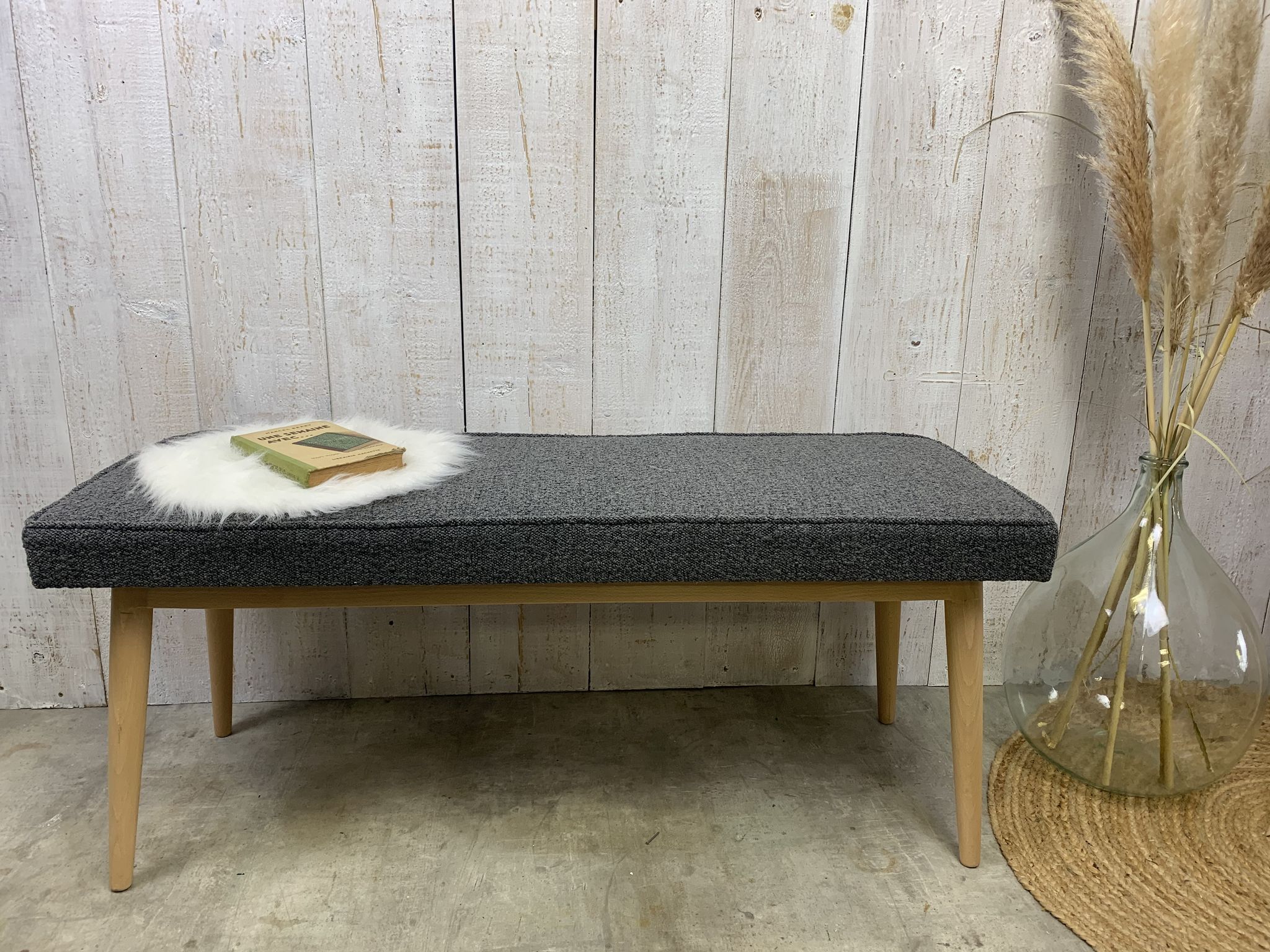 Scandinavian bench grey curls
