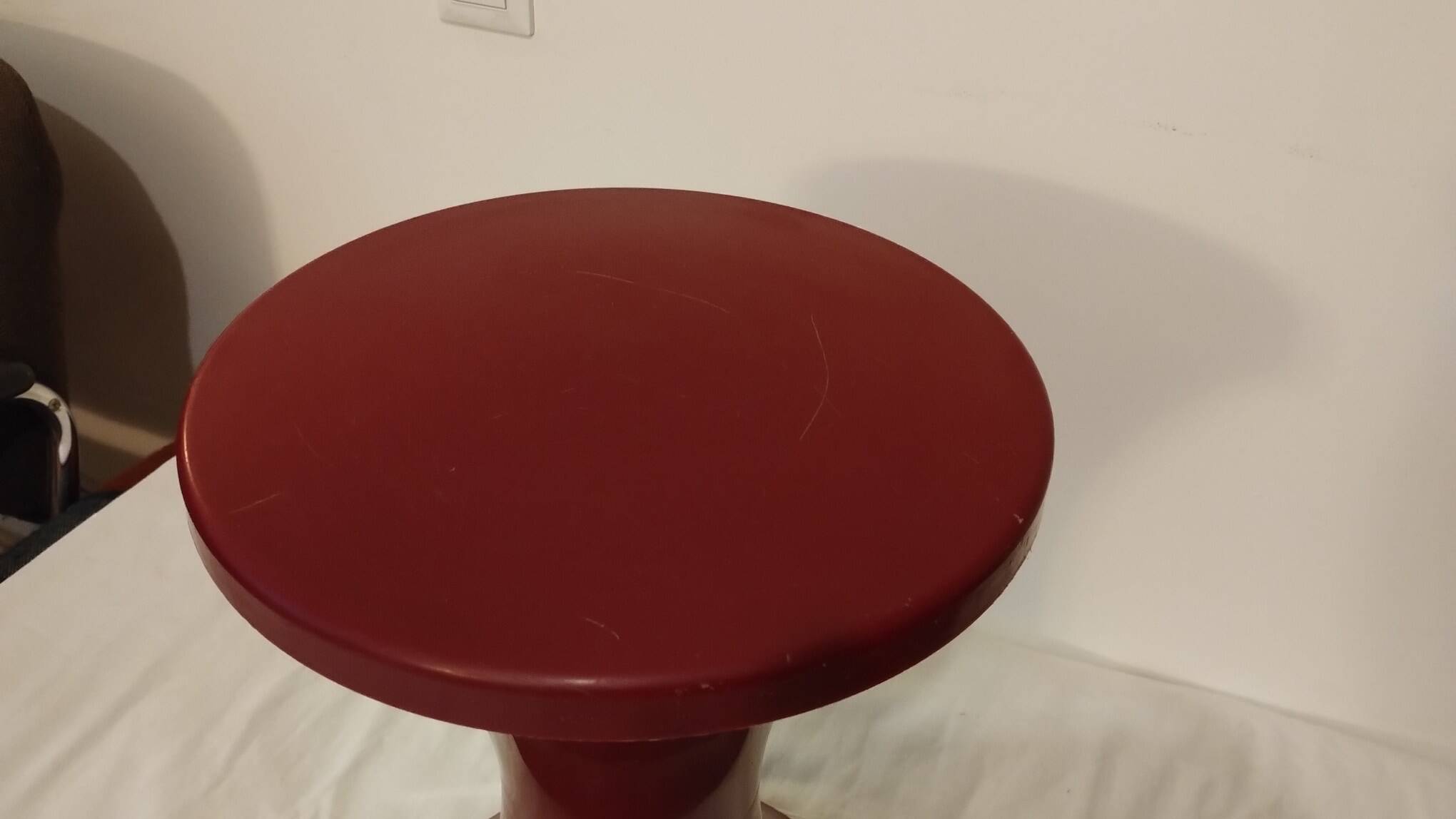 Burgundy red tam tam stool stamp