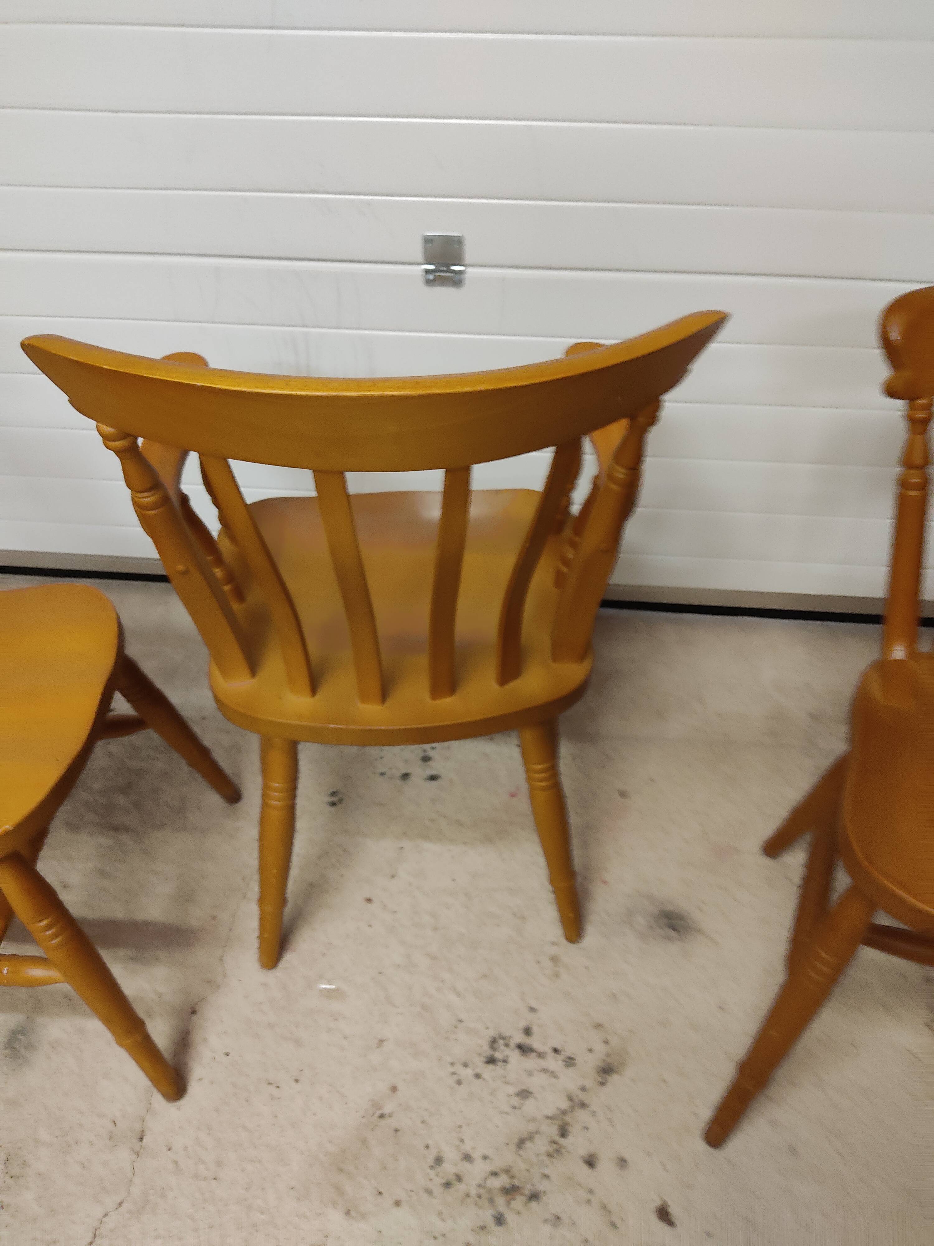 Set of country chairs and armchairs