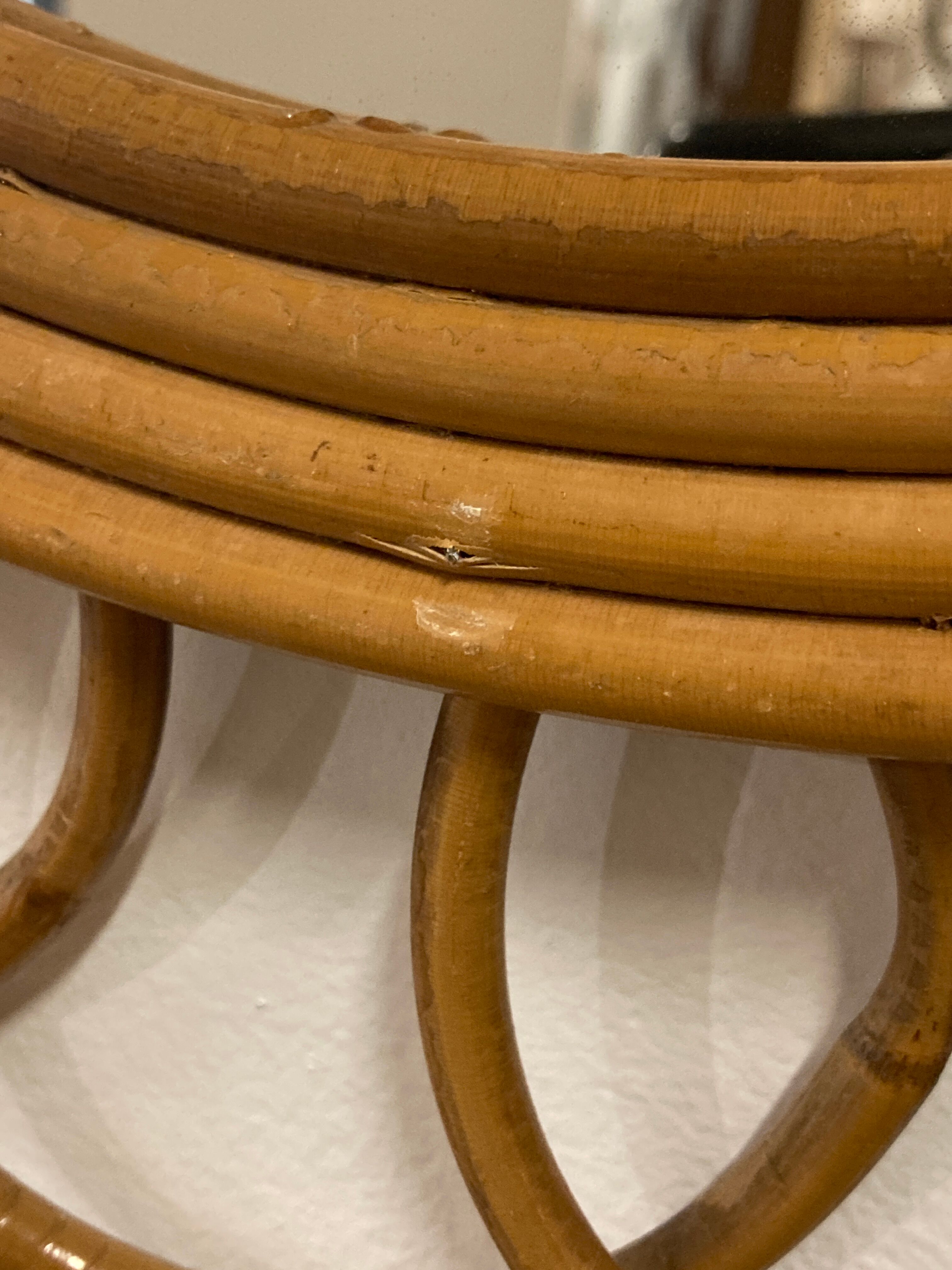 Rattan flower mirror