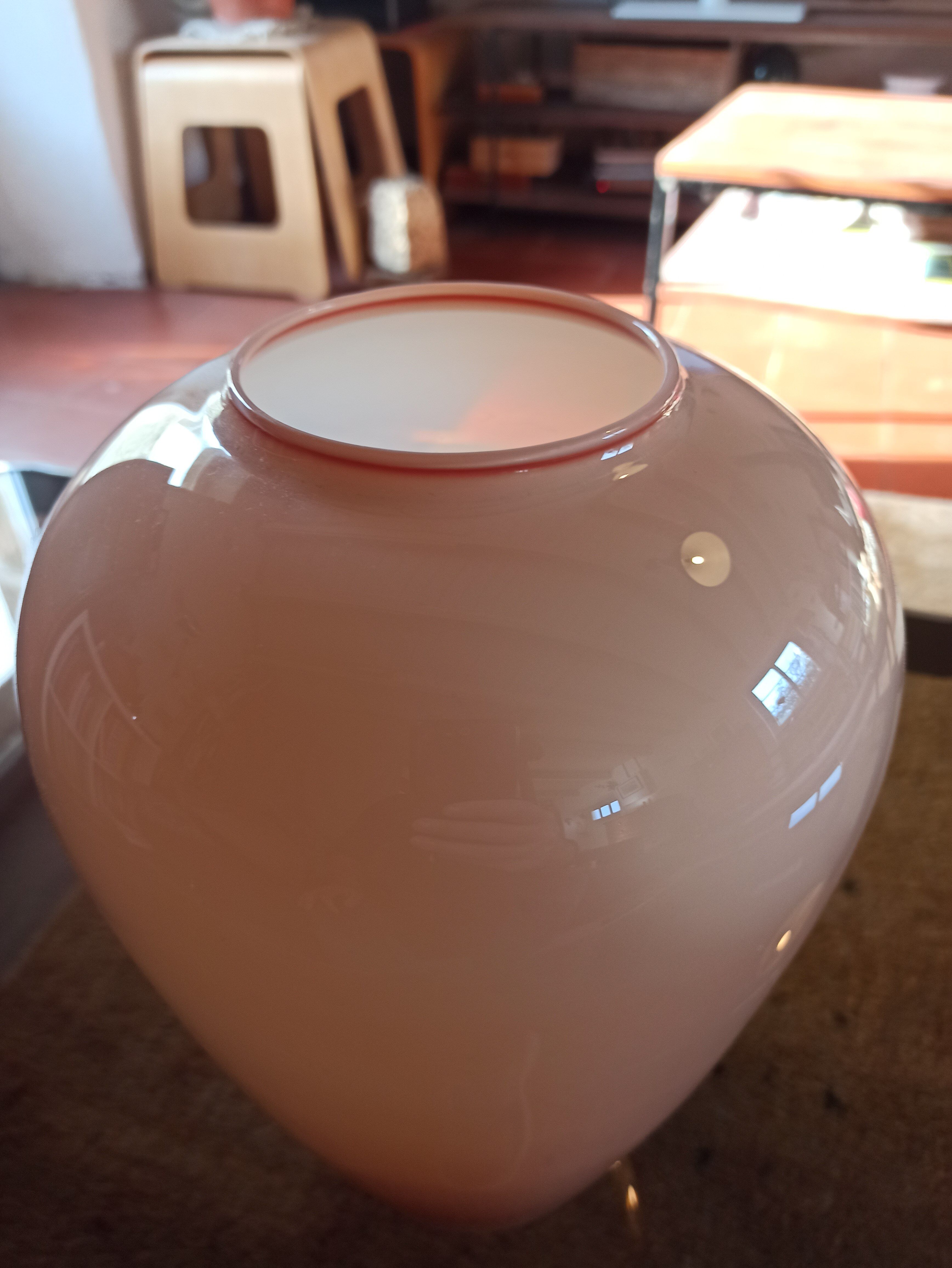 Pink gradient glass vase with edging