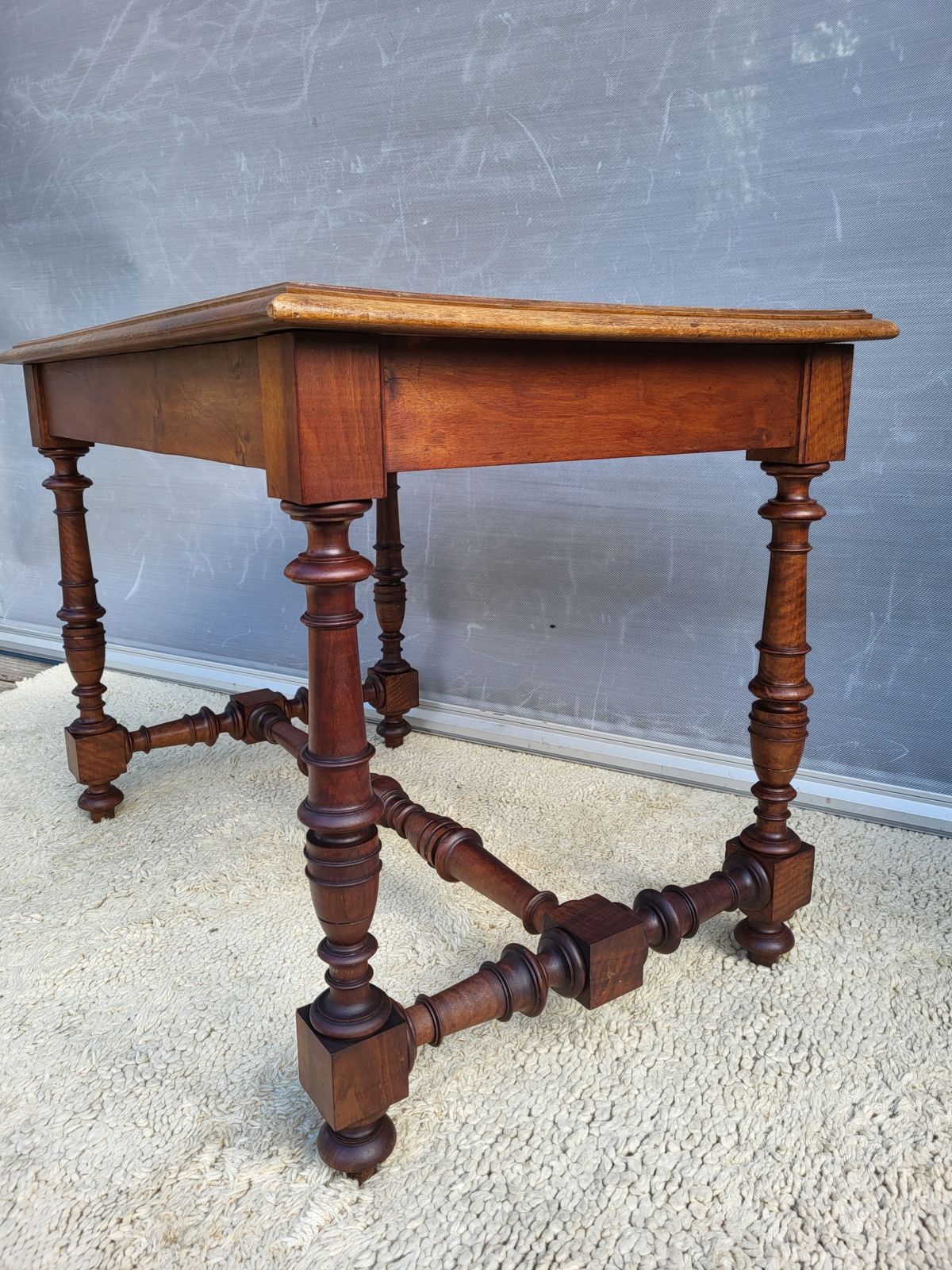 Louis XIII walnut desk • Small centre table in Renaissance style