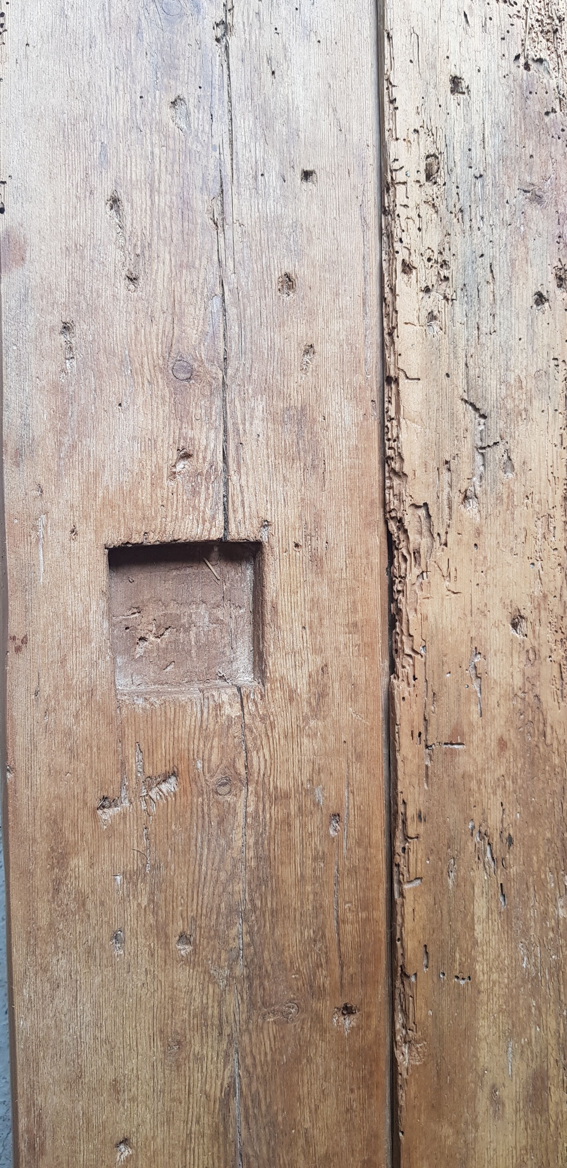 Coffee table wabi sabi