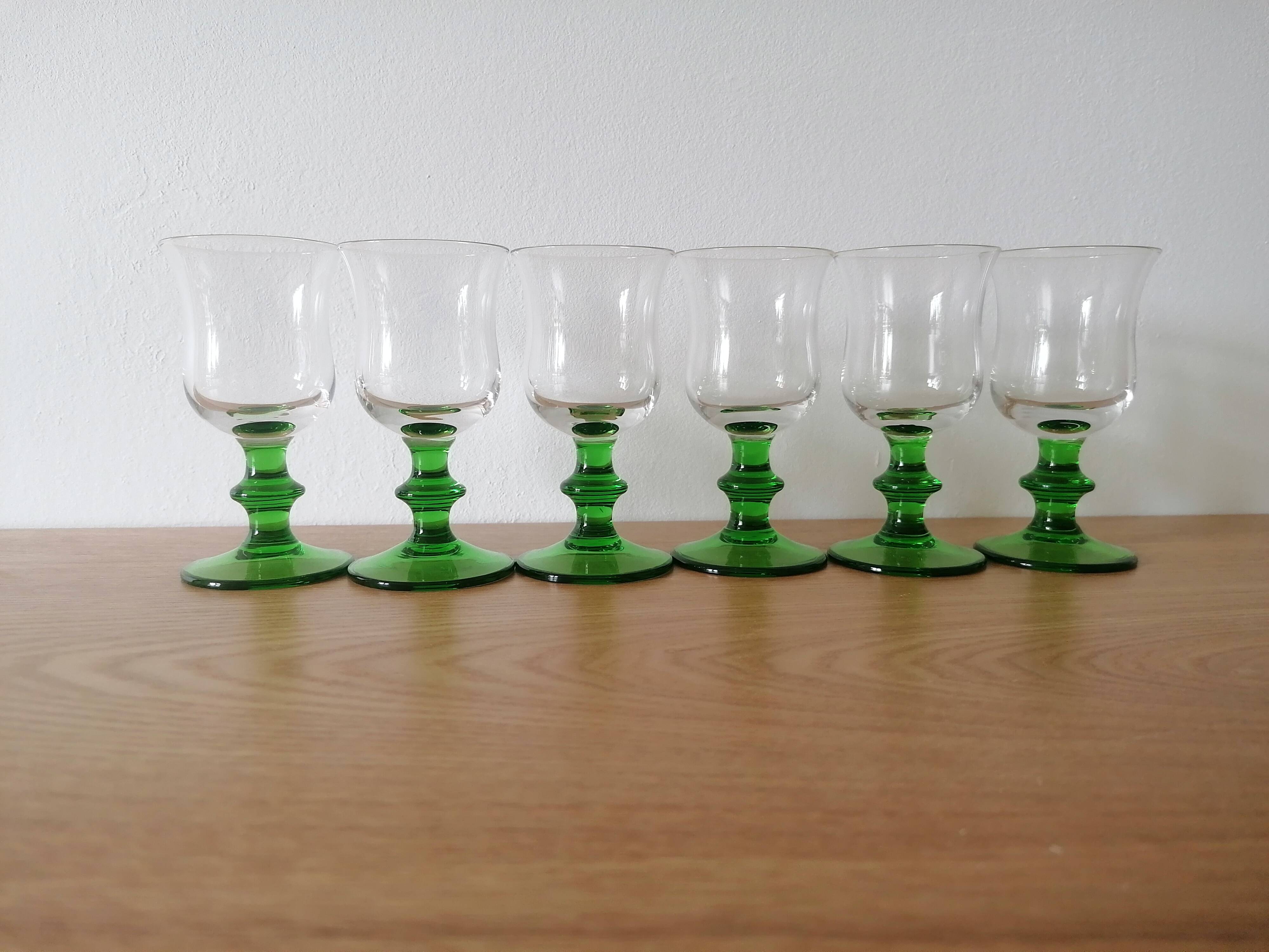 6 verres de liqueur à pied vert