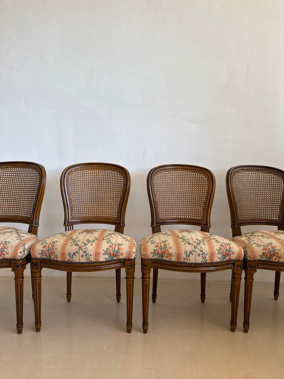 Lot of 4 Louis XVI chairs