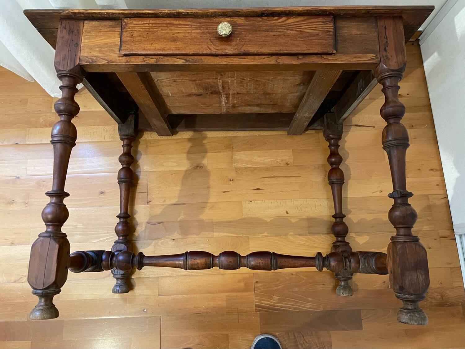 Table bureau noyer Louvic XIII