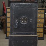 Ancien coffre fort