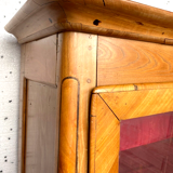 Vitrine de style Louis XV en bois de merisier et placage XIX siècle