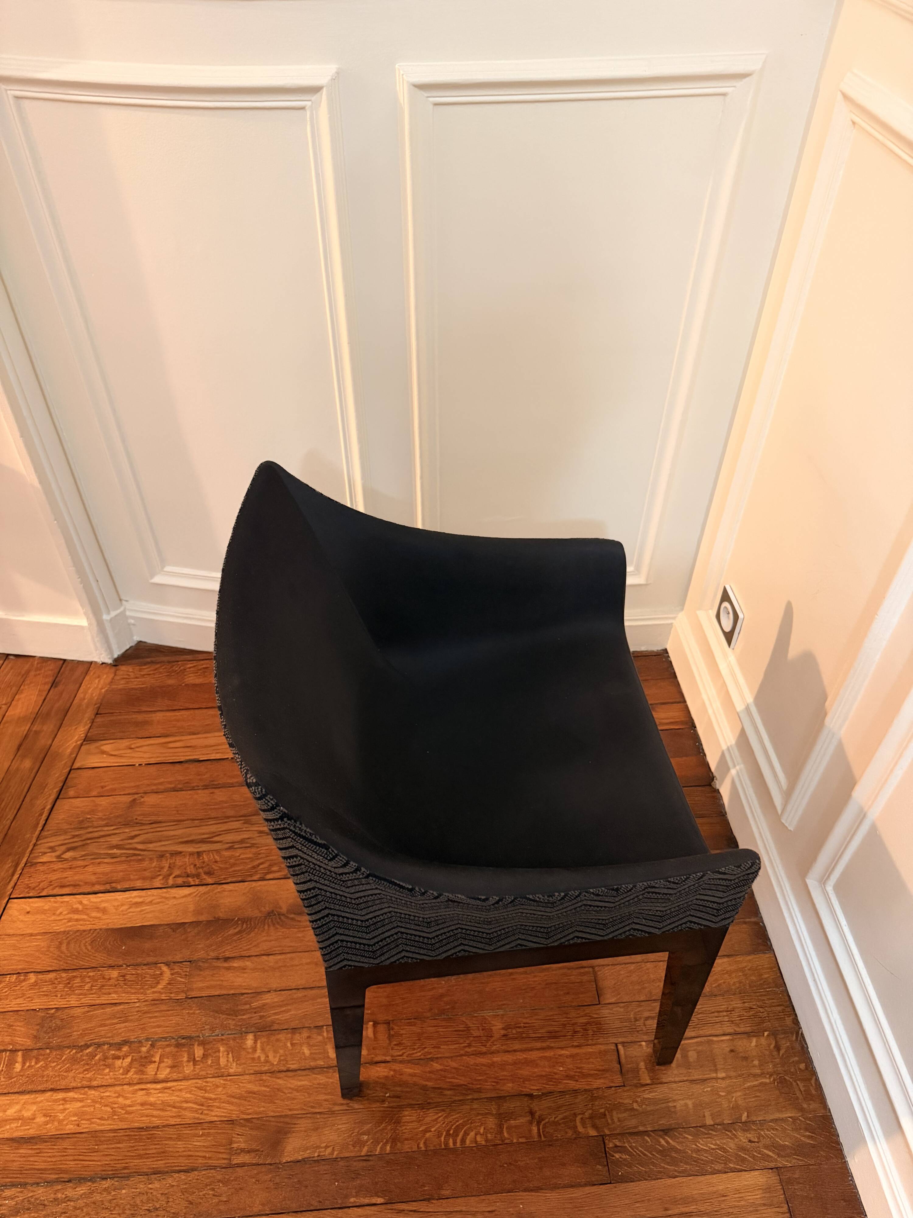Upholstered armchair Madame black beige fabric Kartell
