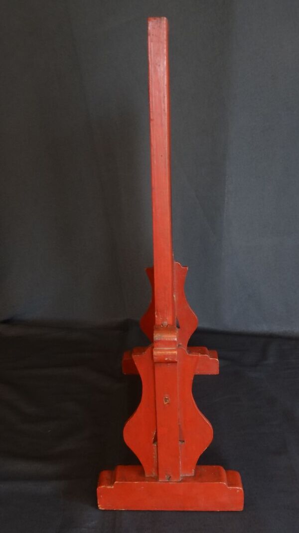 Ecran de lettré, chine xixème, bois sculpté laqué et doré h 52 cm