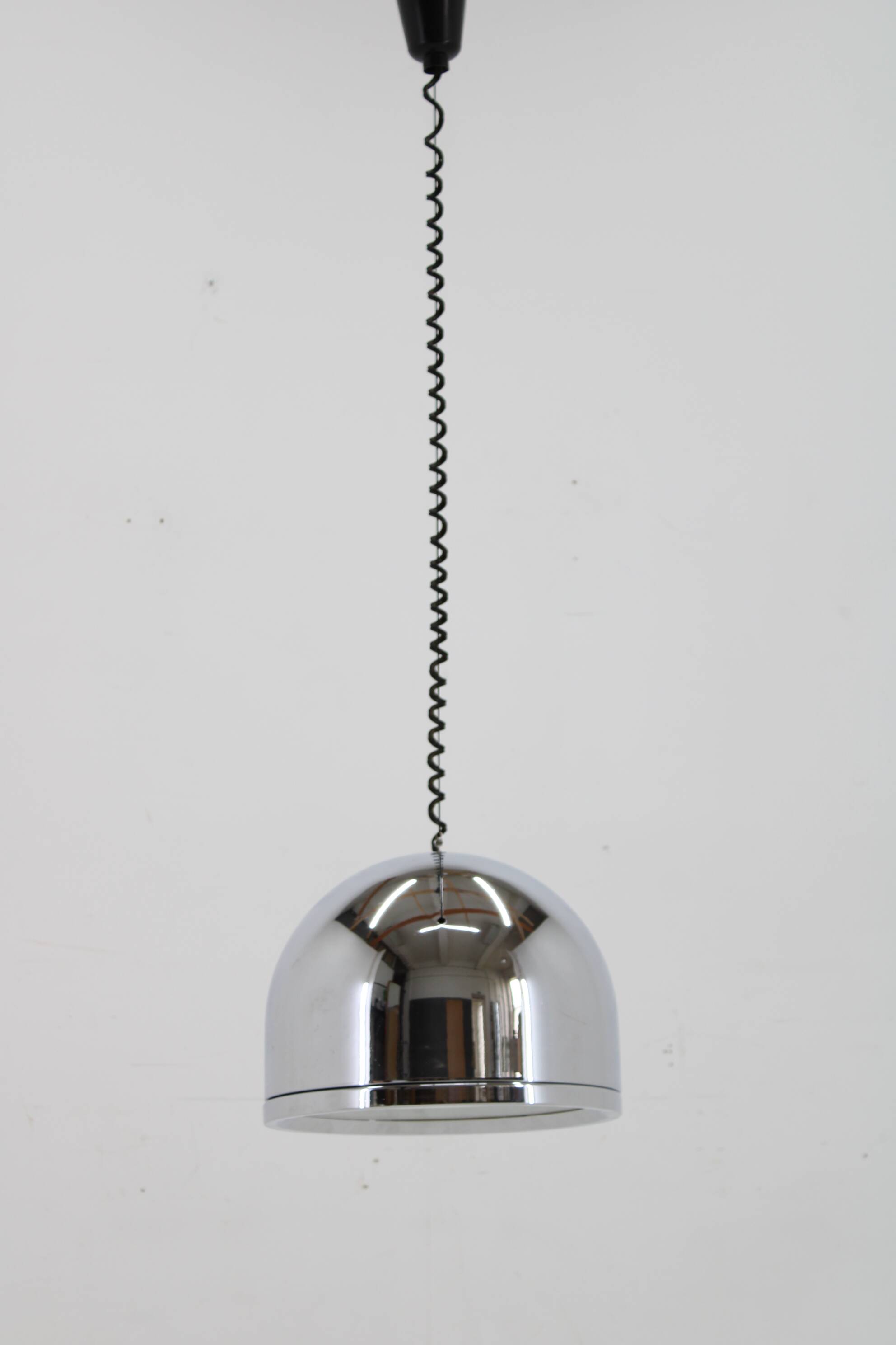 1970s Rare Italian Chrome Plated Adjustable Pendant Light
