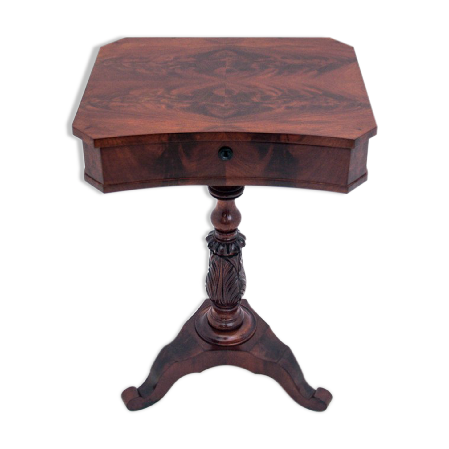 Table Biedermeier, Europe occidentale, vers 1870