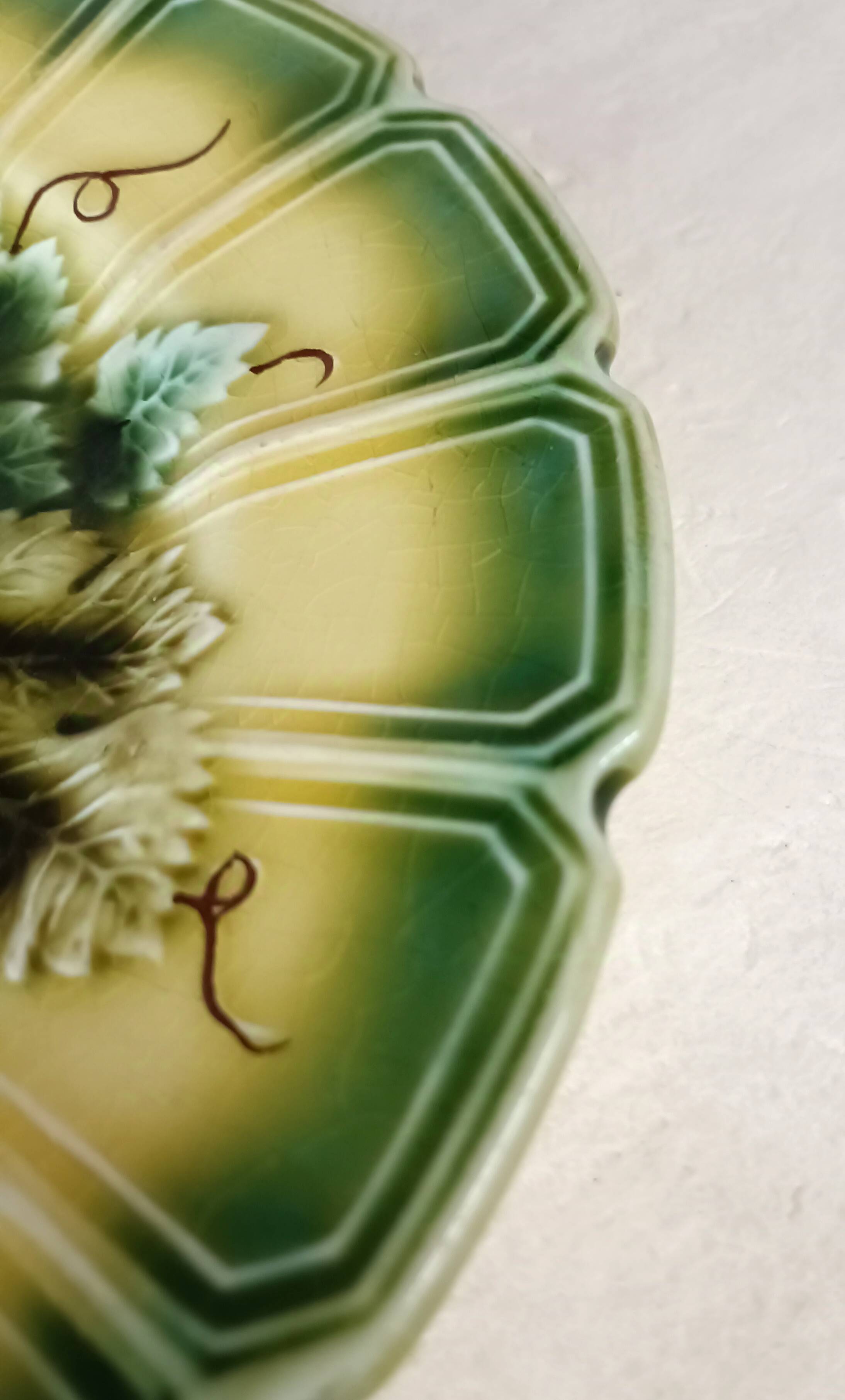 Sarreguemines barbotine plate