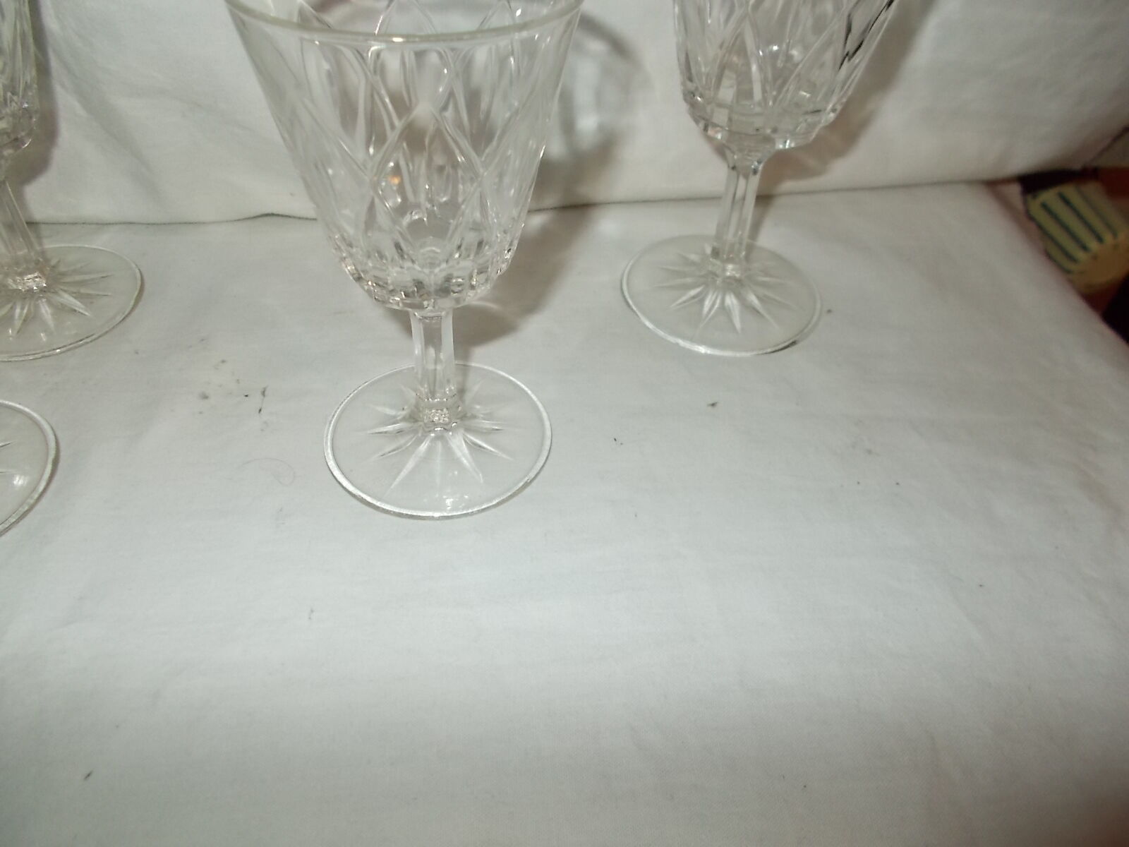 Lot 7 wine glasses and 2 standing water glasses