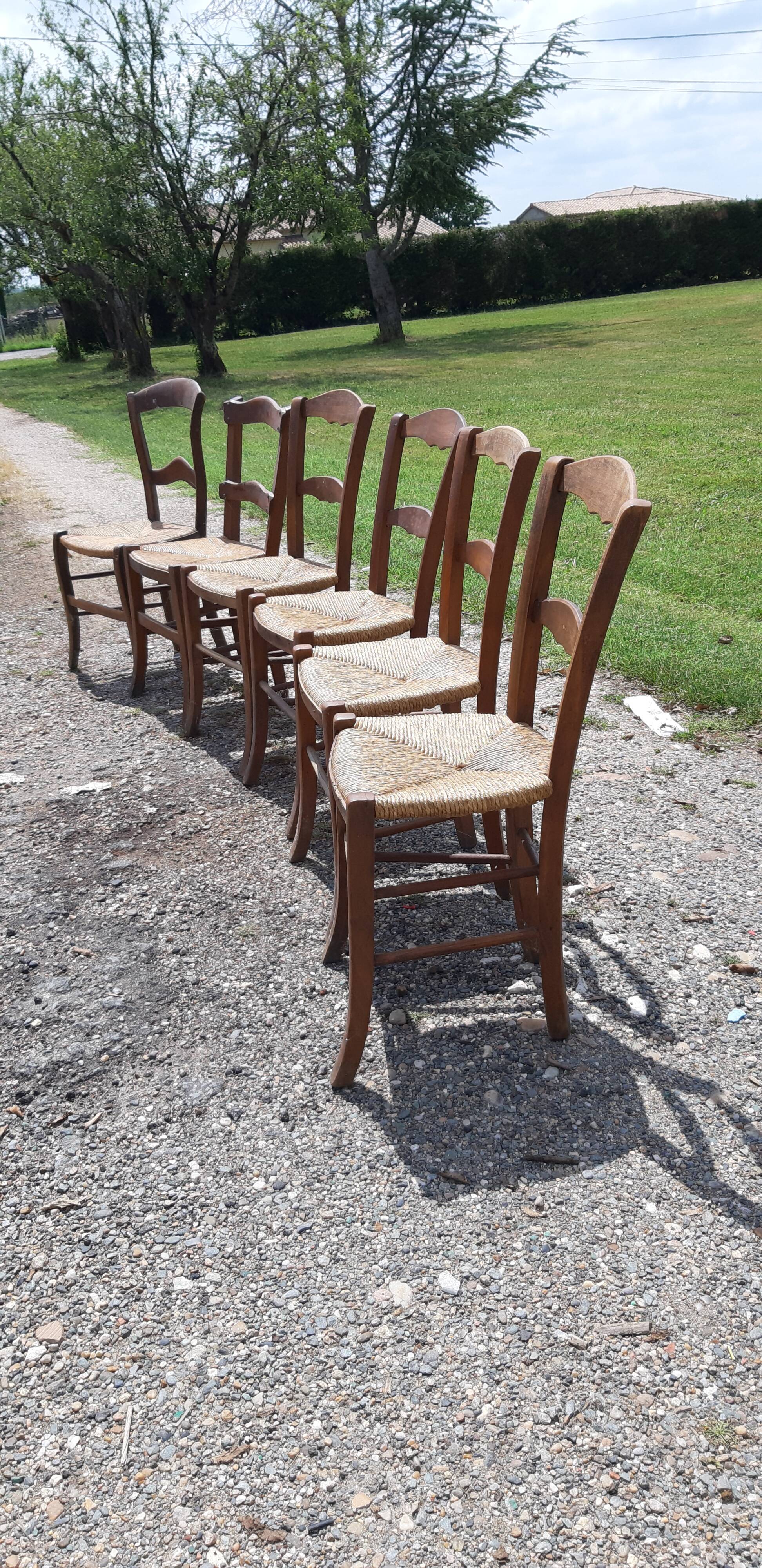 6 antique mulched chairs