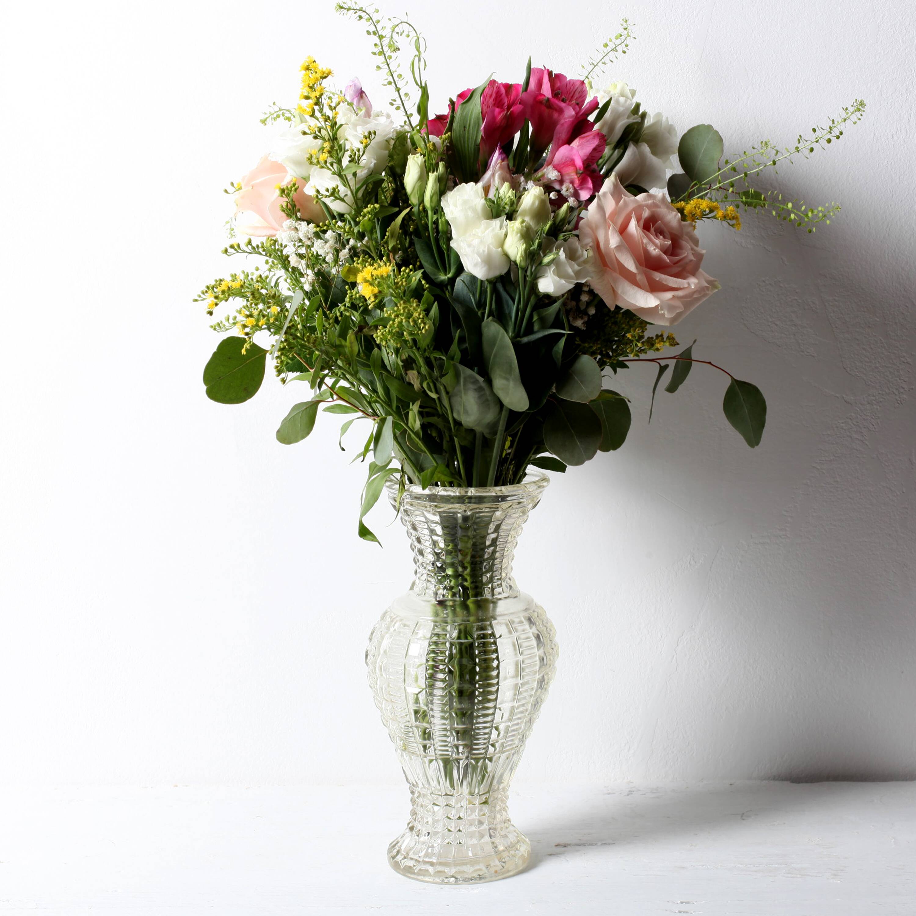 Art Deco Glass Vase: Mid-Century Fidenza Italian Design