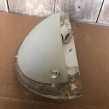 Ancienne appliqe demi lune fabas luce verre moulé