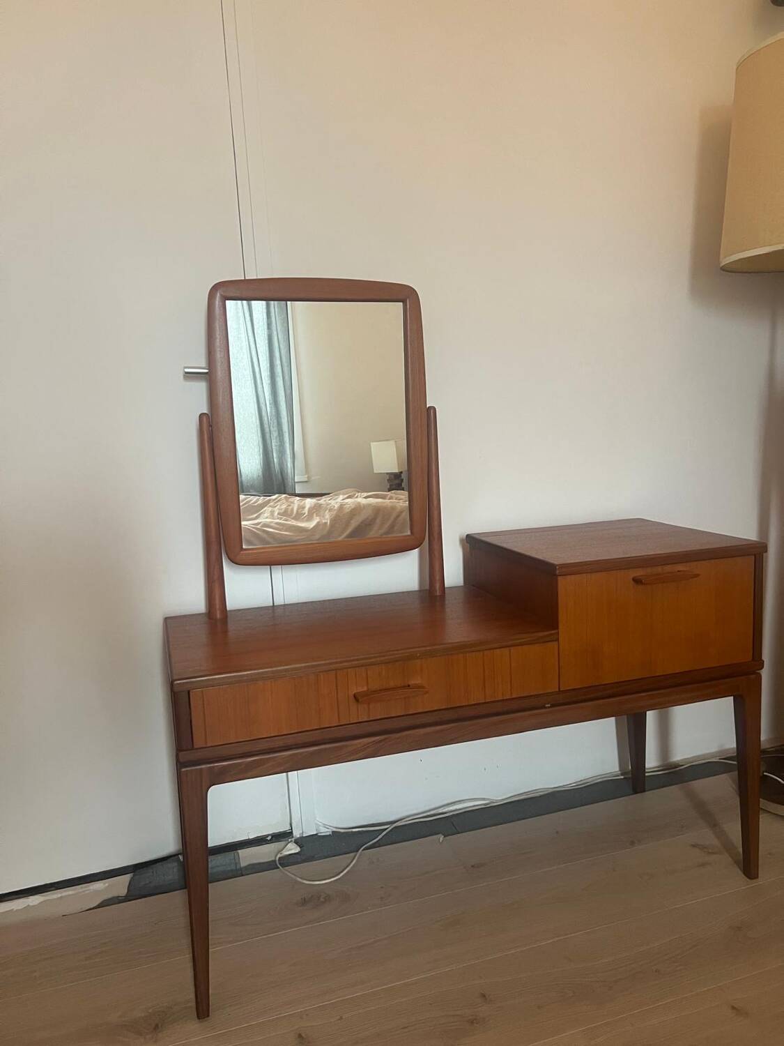 Coiffeuse en teck scandinave vintage