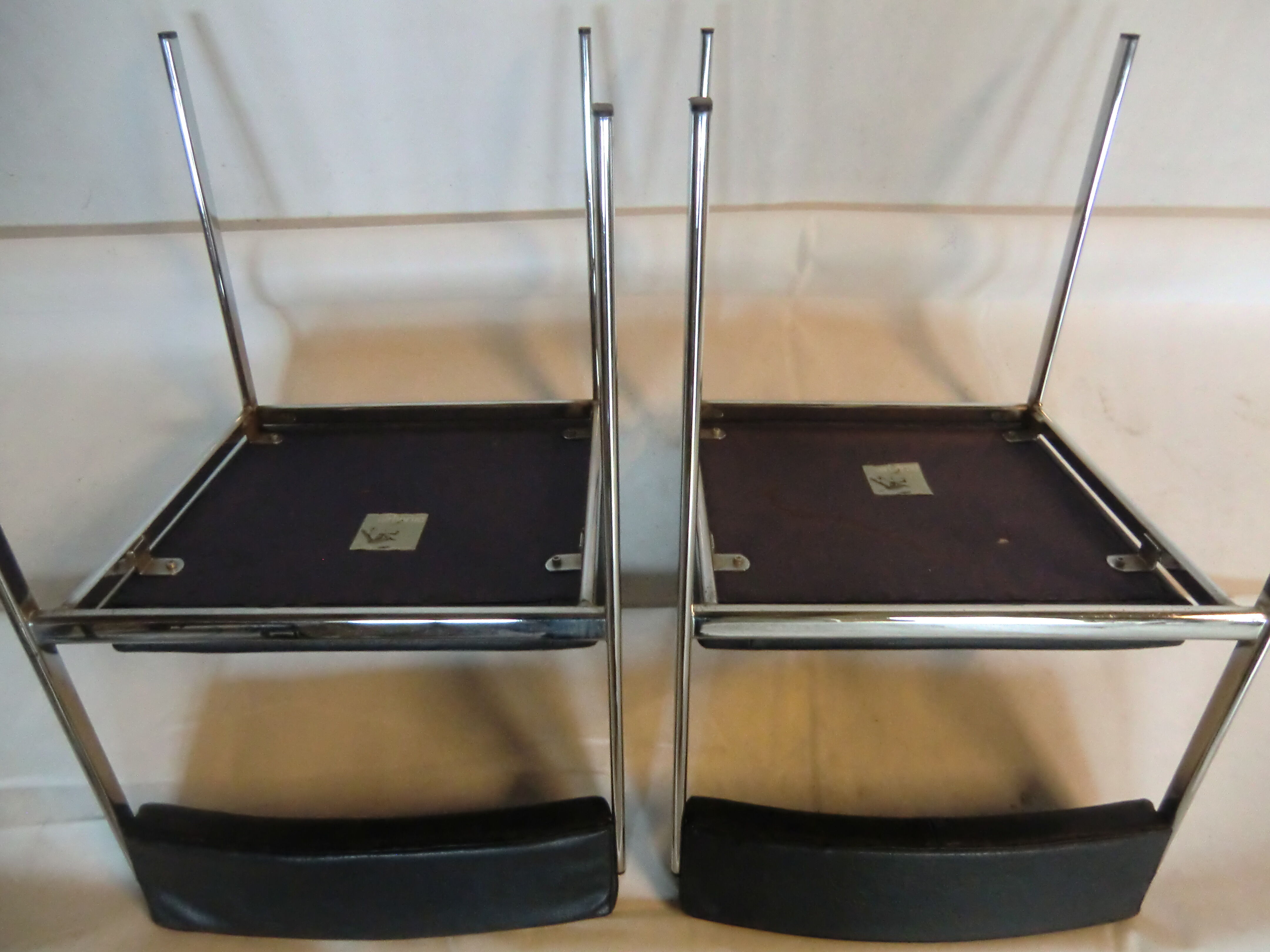 Pair of chairs 60s airborne