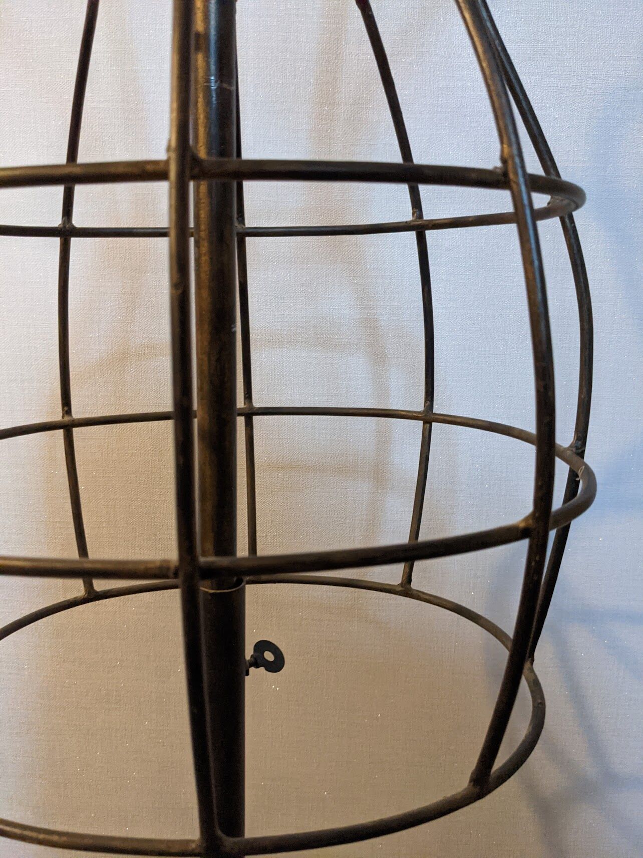 Adjustable metal mannaquin