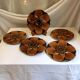 Lot de 5 assiettes à huîtres en barbotine, sarreguemines