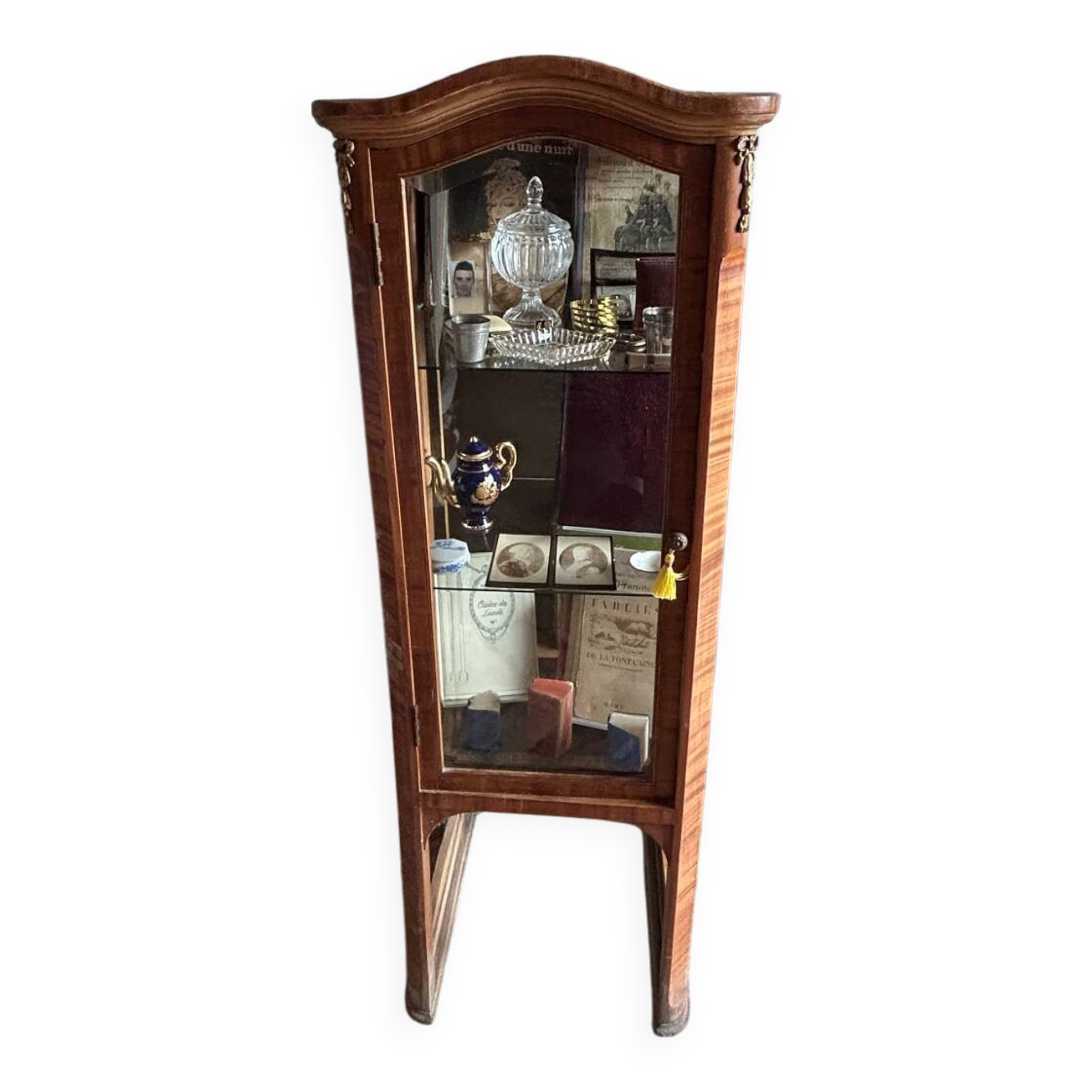 Petite vitrine Louis XVI en marqueterie