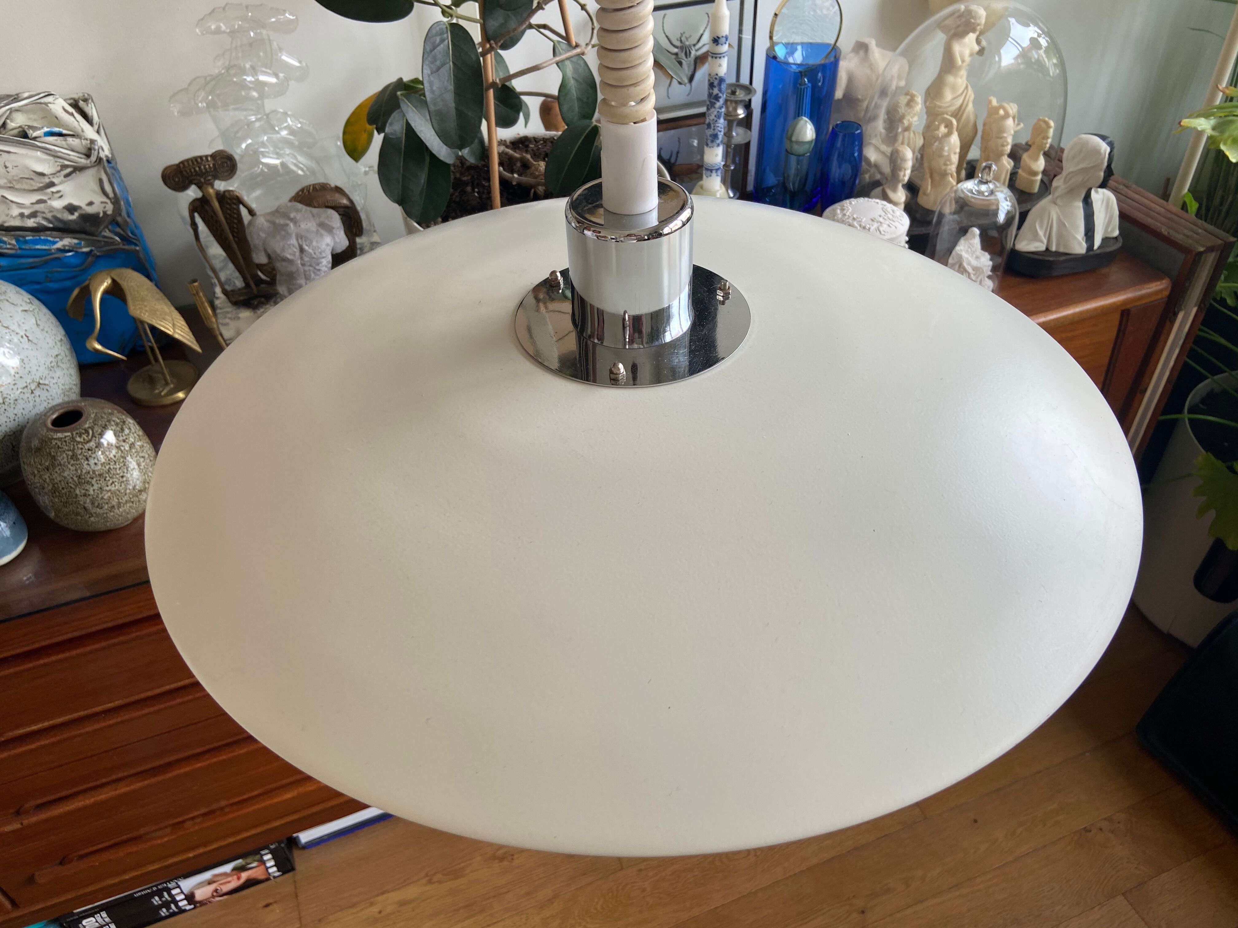 White metal suspension