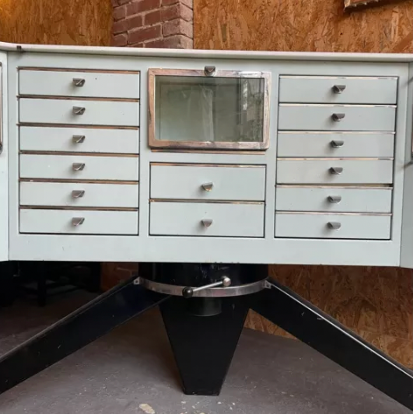 Pininfarina dentist's furniture