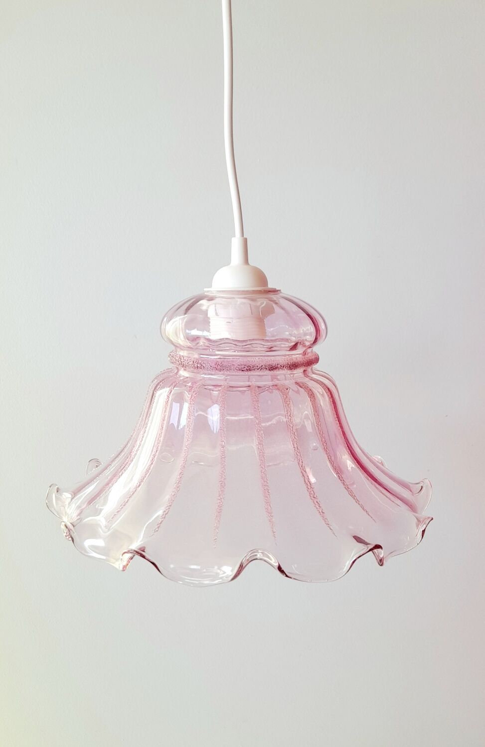 Pink glass pendant lamp