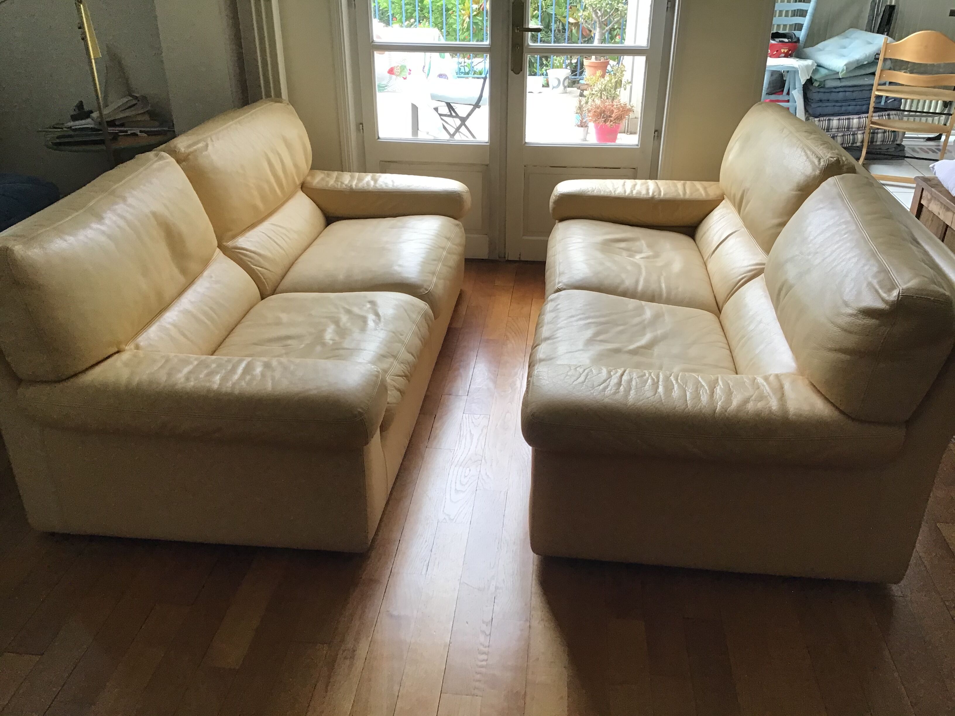 Pair of grained leather sofas Duvivier iconic model Maillol 1990