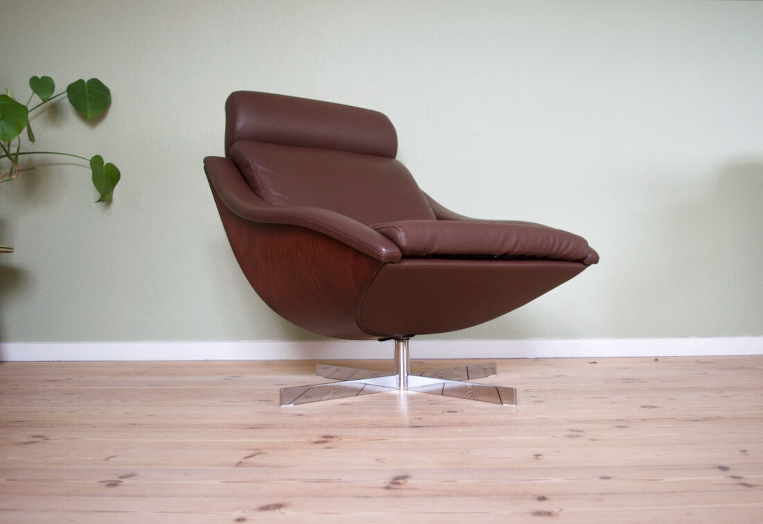 Mid-Century Danish Swivel Chair in Leather, 1970s